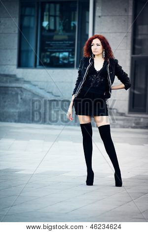 ragazza con i capelli rossi