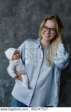 Joyful Future Mother Take Birth Preparation Course, Gray Wall Background, Free Copy Space. Successfu