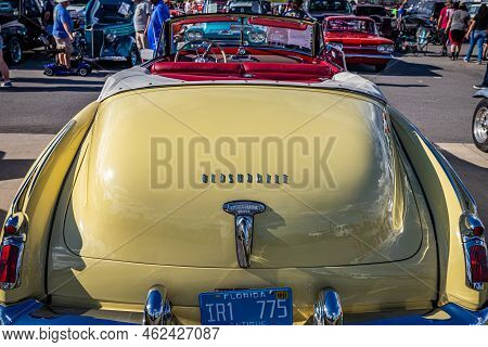 Daytona Beach, Fl - November 28, 2020: Rear Detail View Of A 1949 Oldsmobile Futuramic 98 Convertibl