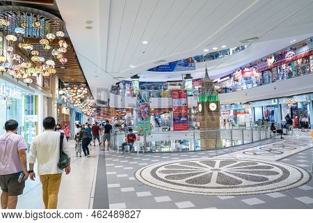 Nakhon Ratchasima, Thailand - 15 August 2020, The Environment Inside The Building Of Terminal 21 Dep