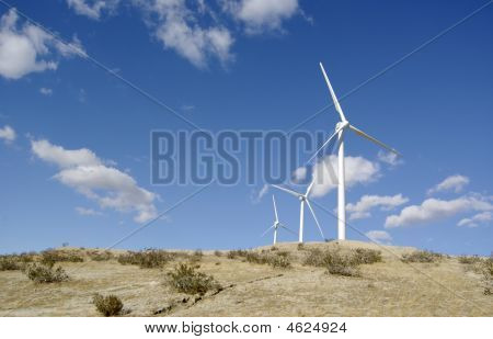 Wind_turbines_horiz