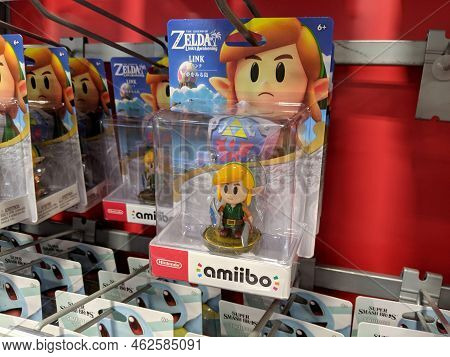 Honolulu - September 21, 2019: Nintendo Amiibo For Sale Including Zelda Link At Best Buy Store.