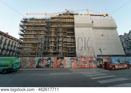 Brussels, Brabant , Belgium 09 30 2022 : Closeup Streetview On The Repair Renovation Works At The An