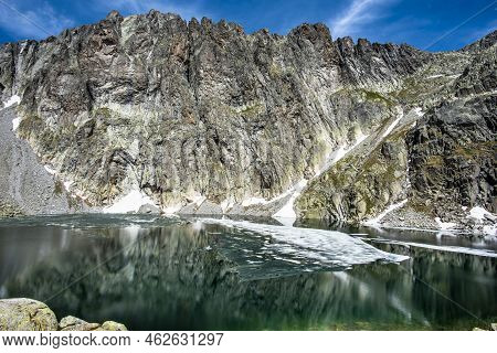 2022 06 04 Cimadasta Lake Between Granite Peaks 9