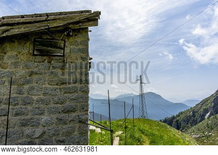 2022 06 04 Lagorai Abandoned Hut And Granite Peaks 1