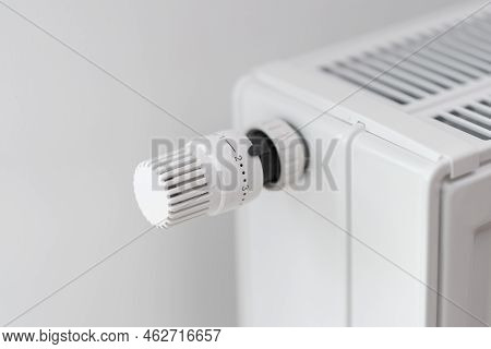 The Thermostat Controller, Which Sets The Temperature Of The Radiator In The Room, Is Set To The Min