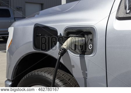 Kokomo - Circa October 2022: Ford F-150 Lightning Display. Ford Offers The F150 Lightning All-electr
