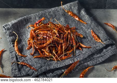 Dry Red Organic Chile De Arbol Peppers