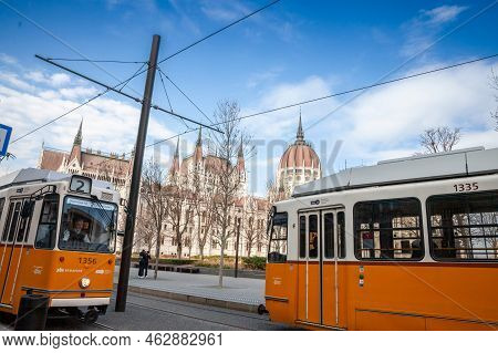 Budapest, Hungary - February 27, 2022:  Budapest Tram, Or Called Villamos, Ganz Csmg, On A Stop In F