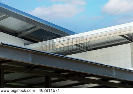Wood Looking Metal Sheet White Trim Roof Decoration Gable, Corbel, Louver With White Horizontal Sidi