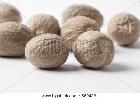 Noce moscata diversi