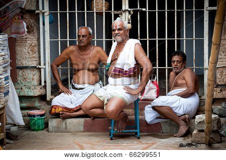 Hindu Brahmin with religious attributes inside Meenakshi Temple