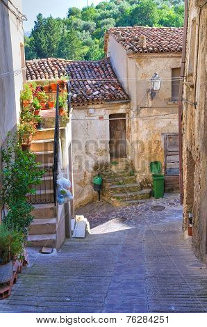 Alleyway. Oriolo. Calabria. Italy.