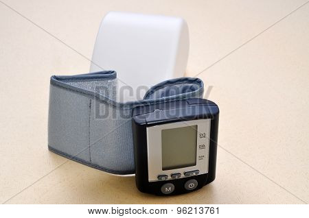 Blood pressure appareil