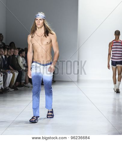 Parke & Ronen