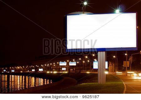 Gece iskele büyük beyaz Billboard