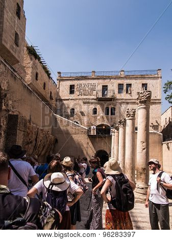 Jerusalem,israel - Juli 13, 2015: Cardo Maximus, Roman Pillars .the Remains Of An Ancient Roman Pill