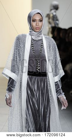 New York Fashion Week Fw 2017 - Anniesa Hasibuan Collection