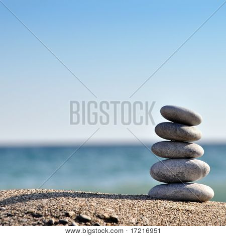 Pyramida několik kamenů