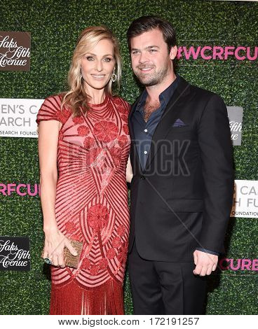 LOS ANGELES - FEB 16:  Jamie Tisch arrives for the An Unforgettable Evening on February 16, 2017 in Beverly Hills, CA                