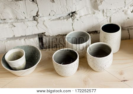 workshop production of ceramic tableware finished products.