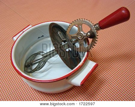  Red Handle Egg Beater