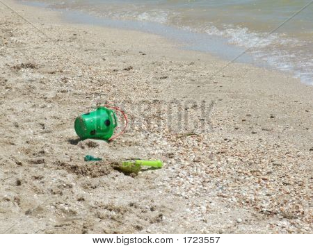 Oyuncak kepçe ve kürek, Beach2 terk