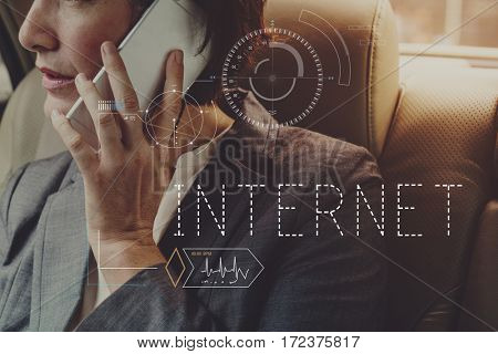 Online Communication Connection Hub Icon