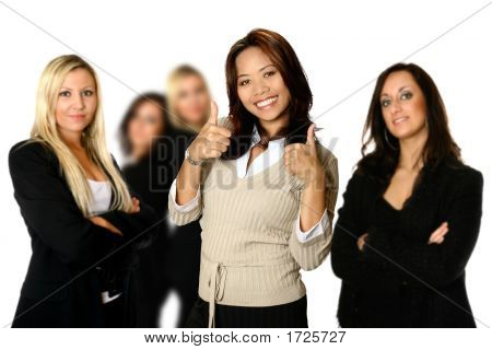 多様な女性チームは、アジアをリードします。