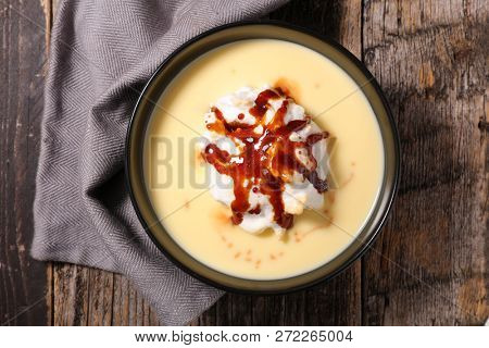 ile flottante, whipped egg and custard cream