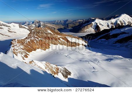 Paysage de montagne, Berner Oberland bernois, Suisse - patrimoine de l'UNESCO