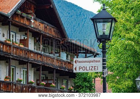 Typical Bavarian Houses In The Historic District Of Oberammergau Germany - Oberammergau, Germany - M