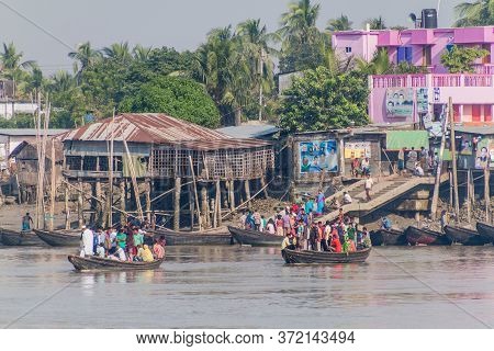 Khulna, Bangladesh - November 16, 2016: Ferries On Rupsa River In Khulna, Bangladesh