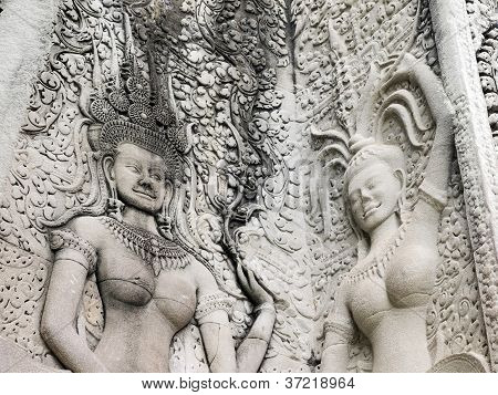 รายละเอียดการรำอัปสราที่นครวัด