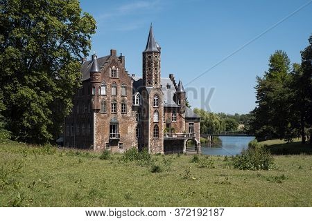 Bazel, Belgium, 1 June 2020, Wissekerke Castle Is A Moated Castle Located In The Village Of Bazel In