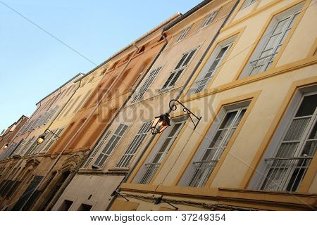 Strada di Aix-en-provence