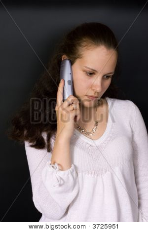 Femelle Make A Call