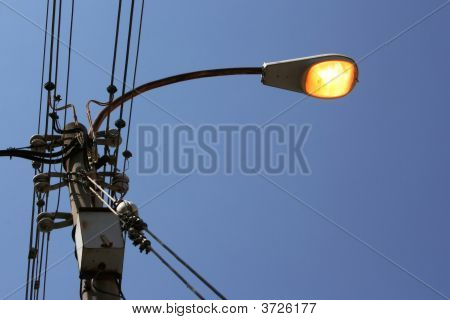 Himmel, Licht, Drähte