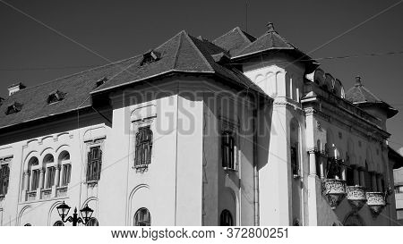 Town Hall Or City Hall In Campulung Muscel, Arges County, Romania. Beautiful Architectural Building 