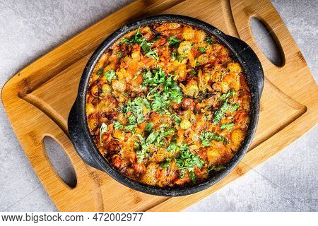 Charru Mussel, Known In Brazil As Sururu Moqueca, On Wooden Board.