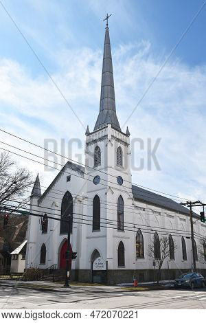 Ithaca, New York - 26 Feb 2023: St. Johns Episcopal Church In Downtown Ithaca.