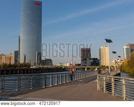Philadelphia, Pennsylvania - October 01, 2019: Schuylkill River Trail In Philadelphia, Pennsylvania.