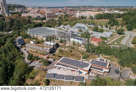 Phipps Conservatory And Botanical Gardens In Pittsburgh, Pennsylvania. Schenley Park's Horticulture 