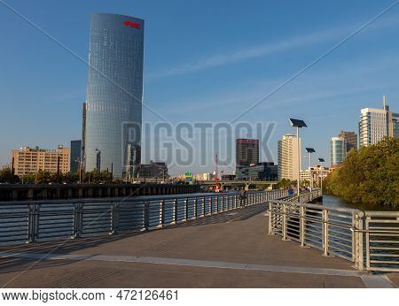 Philadelphia, Pennsylvania - October 01, 2019: Schuylkill River Trail In Philadelphia, Pennsylvania.