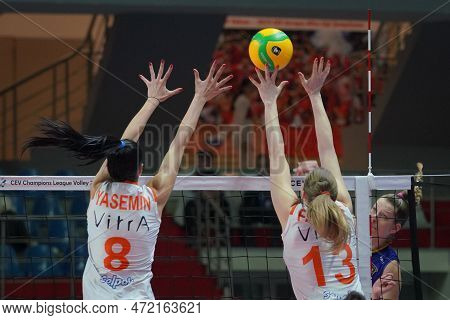 Istanbul, Turkiye - January 18, 2023: Yasemin Guveli And Samanta Fabris In Action During Eczacibasi 