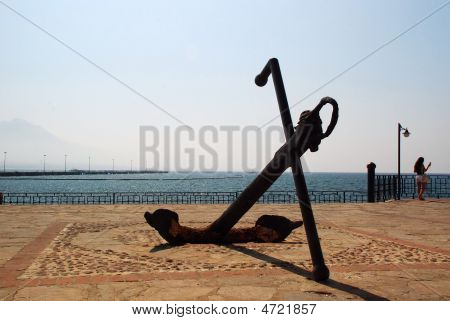 코루나, 터키, 앵커