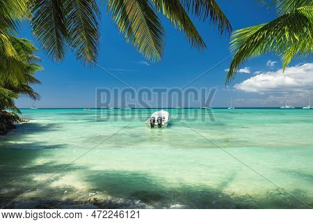 Carribean Sea And Boat On The Shore, Beautiful Panoramic View