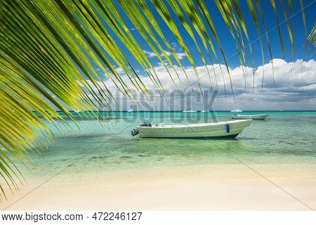 Carribean Sea And Boat On The Shore, Beautiful Panoramic View