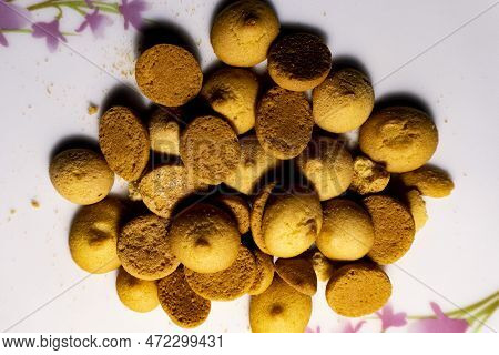 Ready Bekery Biscuits For Eating. Mane Delicious Cake And Bekery Biscuits. Delicious Biscuits In Aft