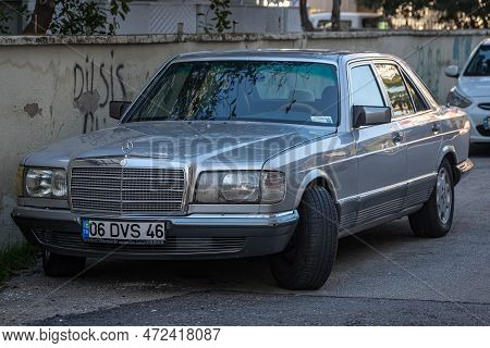 Side, Turkey - February 09  2023:    Silver Mercedes-benz  280se  Is Parked  On The Street On A Warm